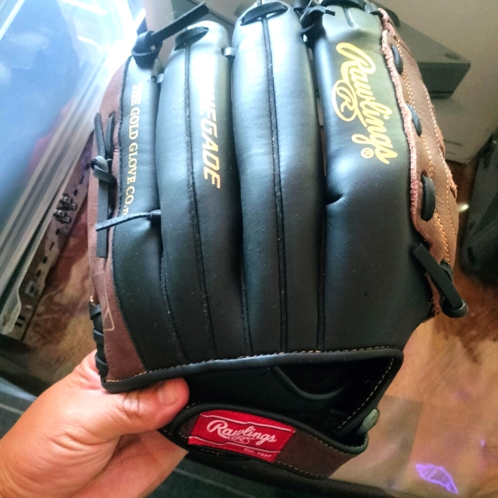 Rawlings Black and Brown Baseball Glove Sz 12.5 Right Hand Throw